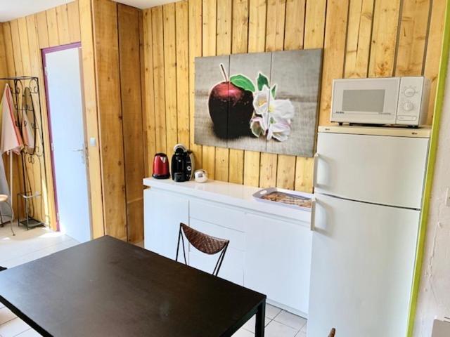 Le Depot Studio Du Petit Port Champvert Екстер'єр фото
